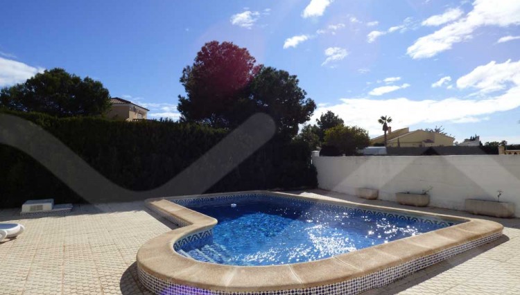 pool fantastic villa 5 bedrooms in la marina