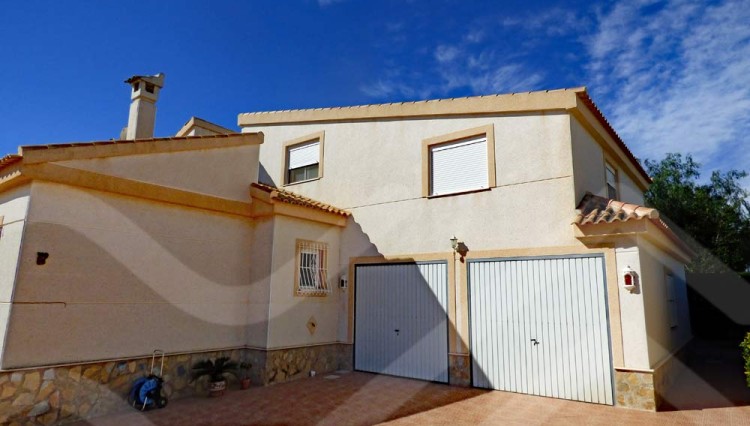 garrage beautiful mediterranean villa in guardamar