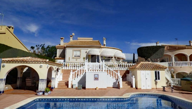 amazing large beautiful mediterranean villa in guardamar
