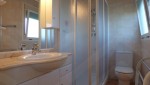bathroom large finca in daya nueva