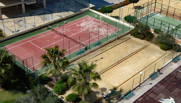 tennisbane guardamar