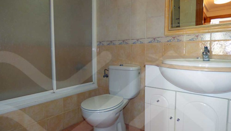 bathroom lovely apartment in los estaños