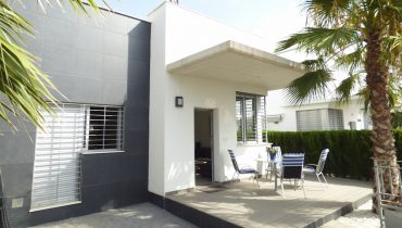 Lovely Townhouse with Solarium in Laguna Park, Rojales, Costa Blanca, Alicante