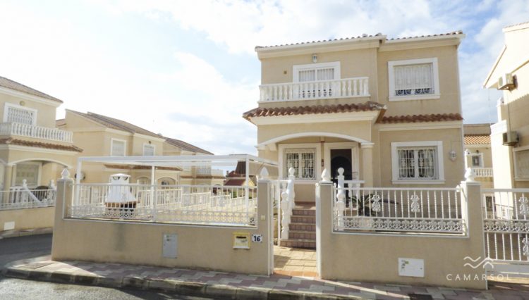 Lovely detached villa la marina, costa blanca, alicante