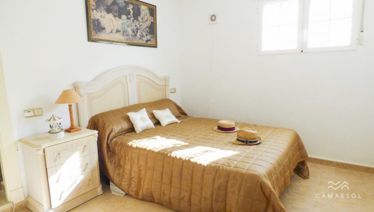 Lovely detached villa la marina, costa blanca, alicante