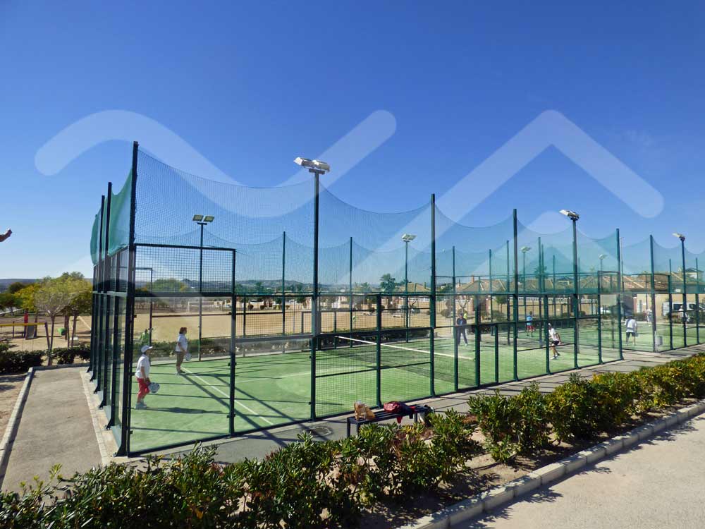 tennis courst la marina