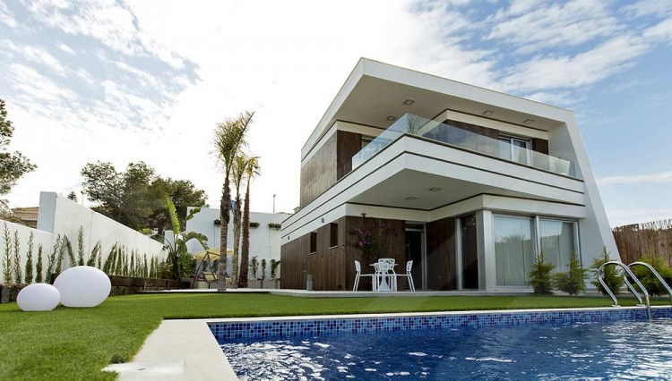 exterior lovely 3 bedroom villa in orihuela costa