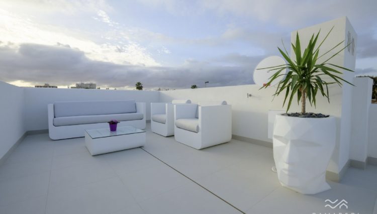 Vila 50m from the beach in Torrevieja with spectacular views