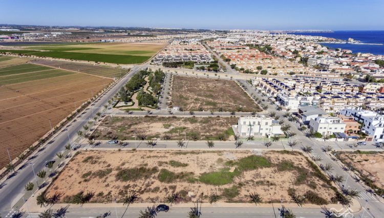 quality villa close to the beach costa blanca torre de la horadada