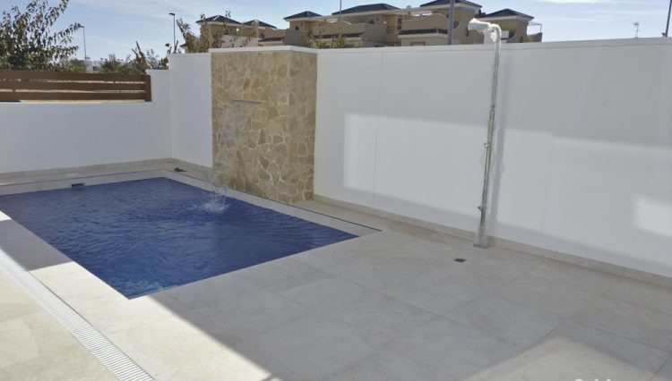 quality villa close to the beach costa blanca torre de la horadada