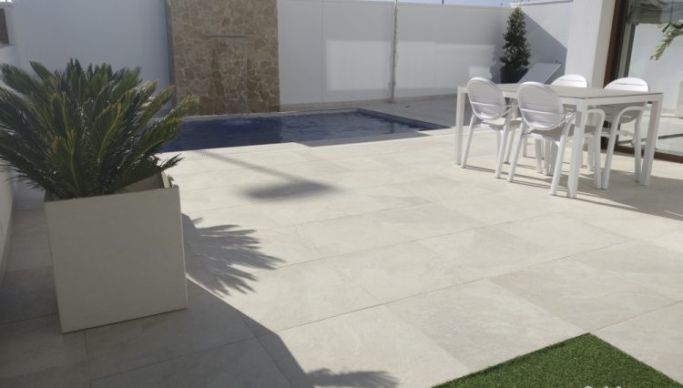 quality villa close to the beach costa blanca torre de la horadada
