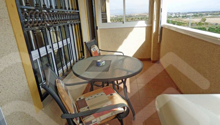terrace top floor apartment in los estaños