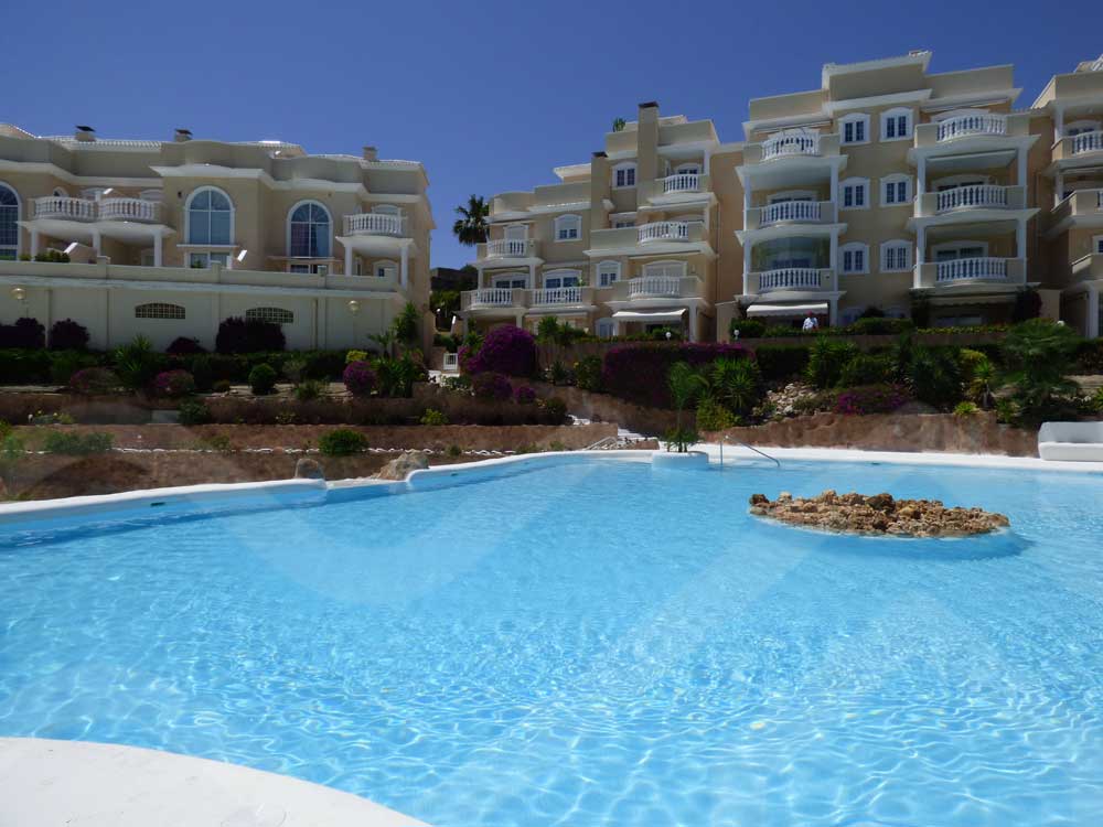 portico mar views by the sea
